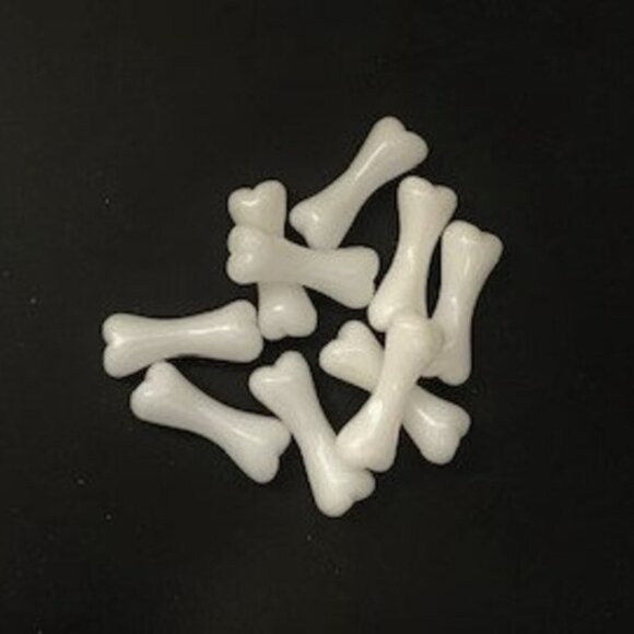24 Pcs Miniature Bones Crafting Halloween Display Fantasy Diorama - Picture 1 of 1